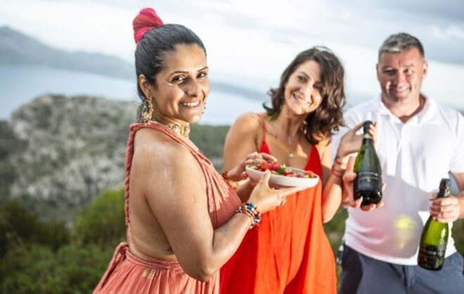 From Alcudia: Sunset Formentor Tour With Cava - Tour Experience