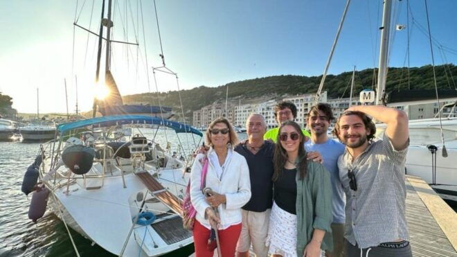 From Alghero: Full Day Sailing Excursion With Lunch - Boat and Amenities