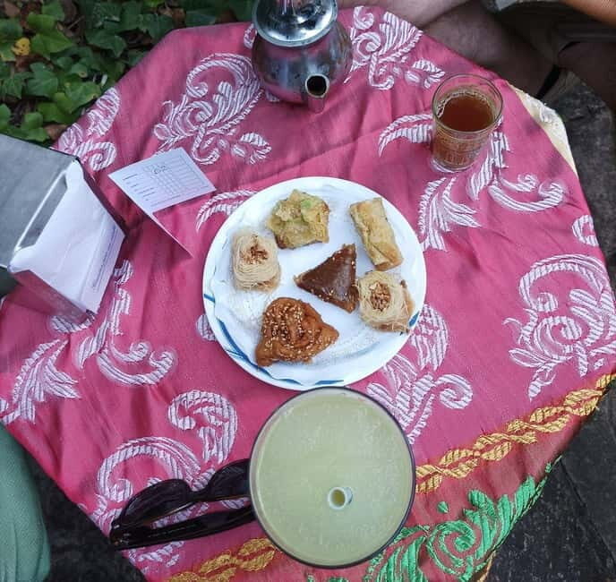 From Alicante and Elche: Tea house + sweets. Taste the flavor of the Orient. - Good To Know