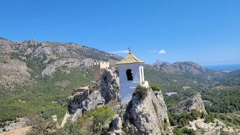 From Alicante & Benidorm: Guadalest Castle & Village CarTour - Exploring Guadalest: A Delightful Day Trip from Alicante and Benidorm
