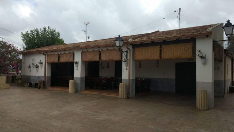 From Alicante: Best Winery Tour and Wine Tasting - Transportation
