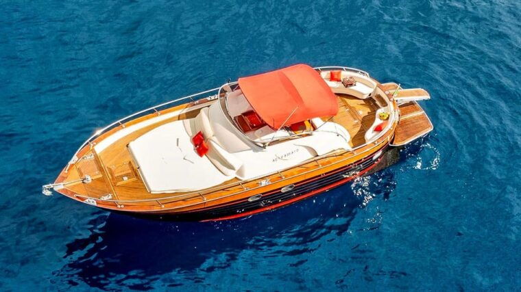 From Amalfi: private 12m boat trip to Capri - FAQ