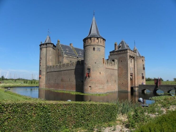 From Amsterdam: Amsterdam Castle Muiderslot Private Tour - Experience