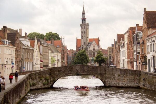 From Amsterdam: Bruges Full-Day Tour - Exploring Bruges: Highlights and Free Time