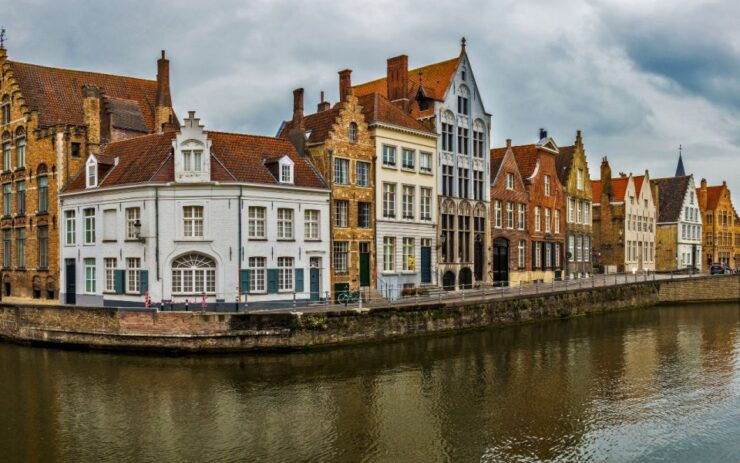From Amsterdam: Bruges Luxury Bus Tour - Activity Details