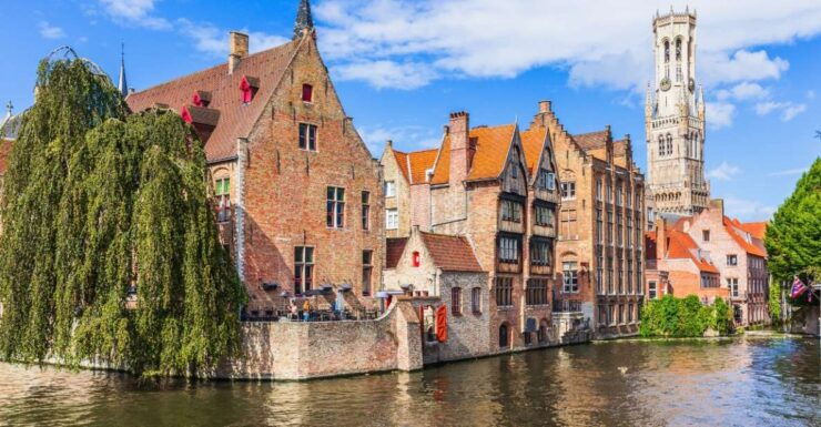 From Amsterdam: Bruges Luxury Bus Tour - Experience Highlights