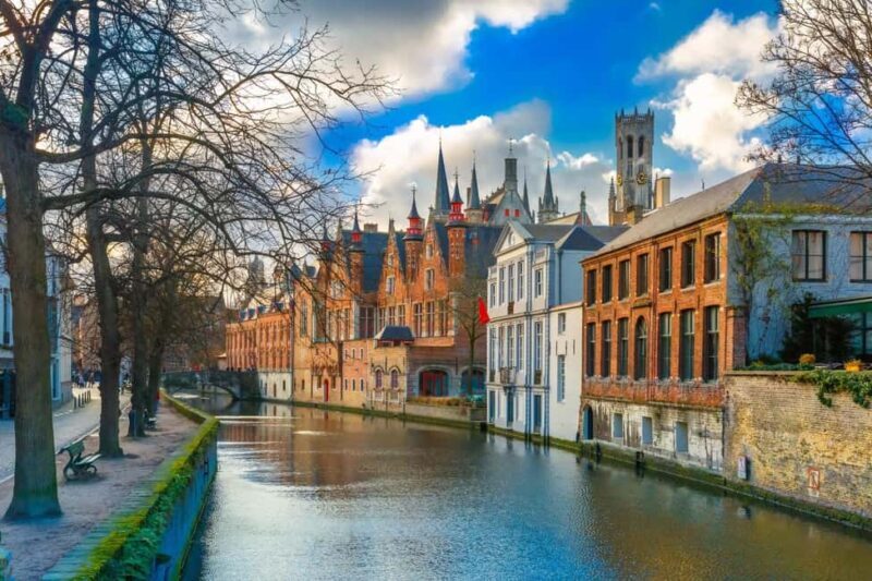 From Amsterdam: Brugge Day Tour in Spanish or English - Food, Drinks, and Local Flavors