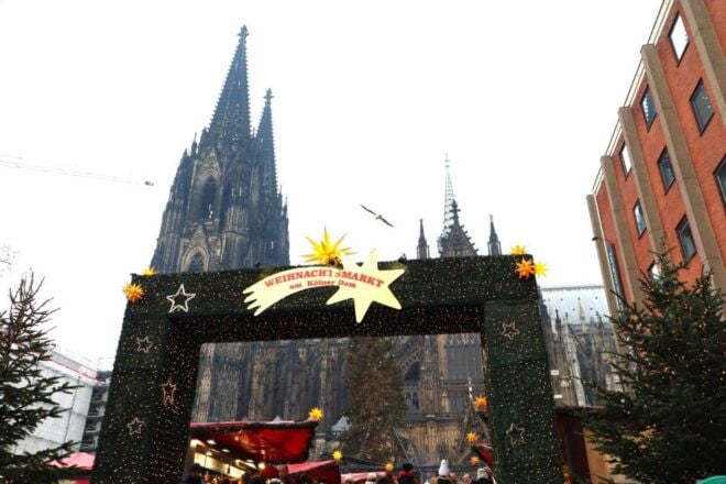 From Amsterdam: Cologne Christmas Market Day Tour - Important Information for Participants