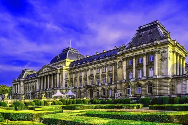 From Amsterdam: Day Trip to Brussels & Atomium - Exploring Brussels: Must-See Sights