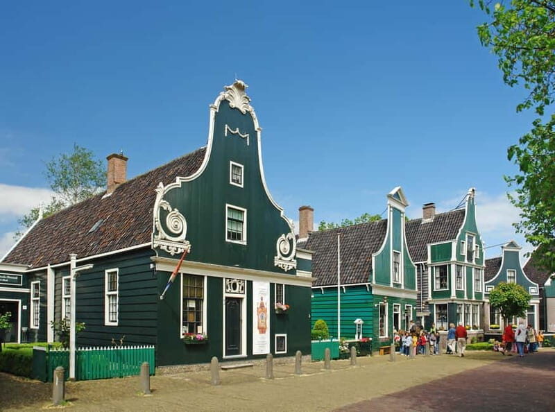 From Amsterdam: Dutch Windmills, Cheese and Wooden Shoes - Exploring the Dutch Countryside: A Guide to the Zaanse Schans, Volendam, and Wooden Shoes Tour