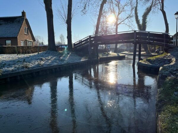 From Amsterdam: Giethoorn Small Group Tour With Boat Ride - Discovering the Villages History