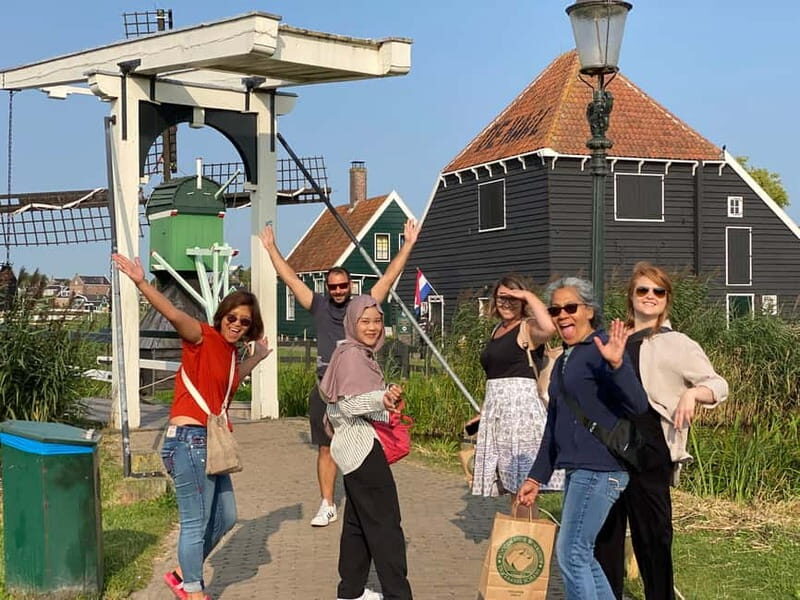 From Amsterdam: Keukenhof Tulips, Windmills & Volendam - The Day in Detail: What to Expect