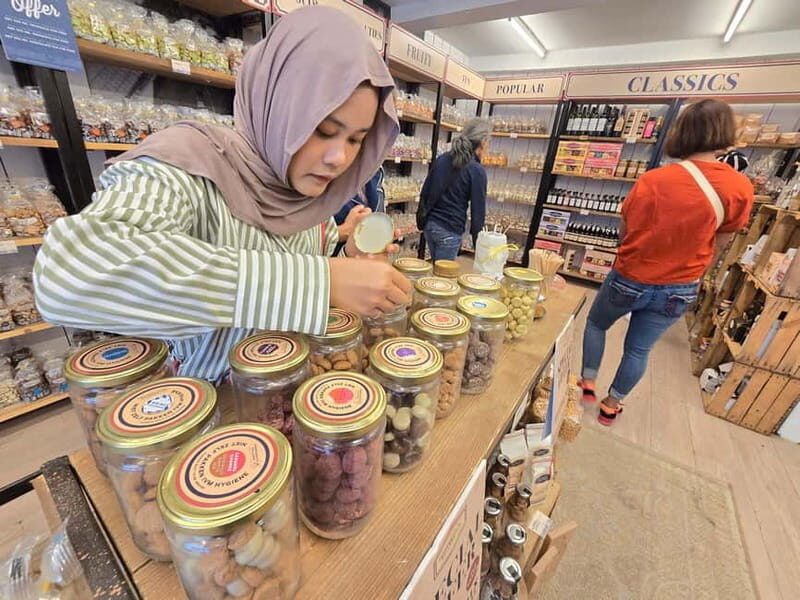 From Amsterdam: Keukenhof Tulips, Windmills & Volendam - Potential Drawbacks and Considerations