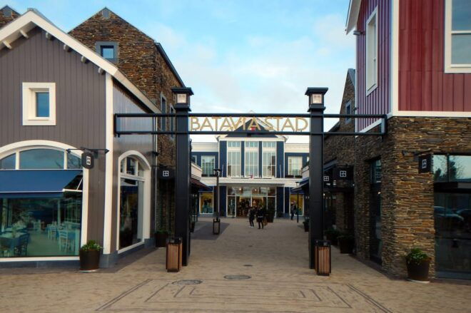 From Amsterdam: Private Day Trip to Fashion Outlet - Shopping Opportunities at Batavia Stad