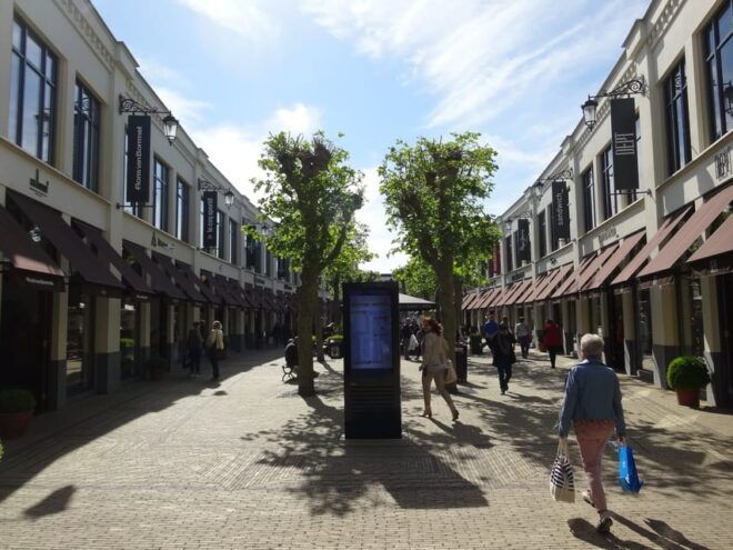 From Amsterdam: Private Day Trip to Fashion Outlet - Driver and Accessibility