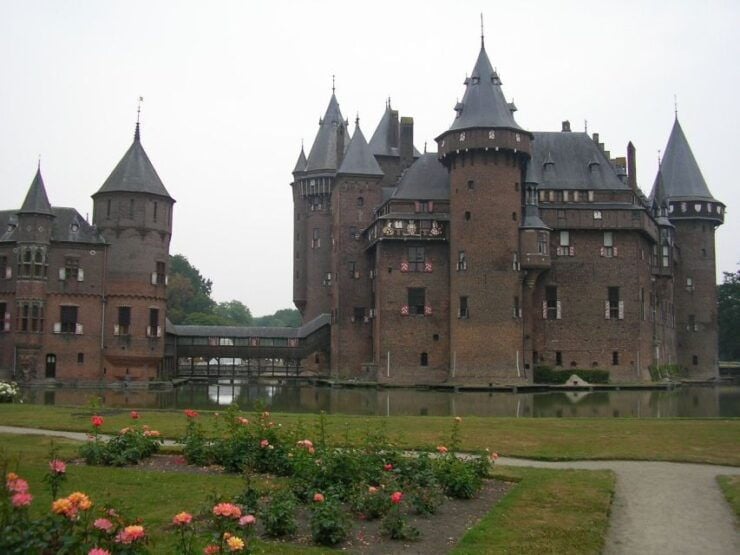 From Amsterdam: Private Day Trip to the Dutch Castles - Castle Experiences