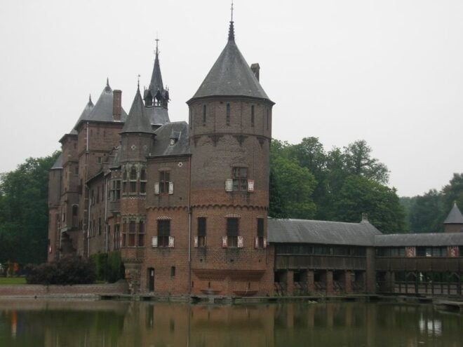 From Amsterdam: Private Day Trip to the Dutch Castles - Transportation and Logistics