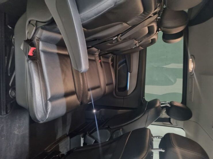 From Amsterdam: Private Tour to Paris via Brussels - Discover the Charms of Brussels