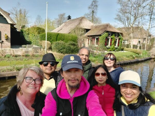 From Amsterdam: Small Group Giethoorn Tour With Mercedes Van - Common Questions