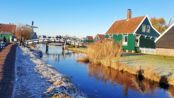 From Amsterdam: Small Group Zaanse Schans and Volendam Tour - Full Description of the Tour