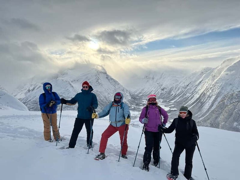 From Åndalsnes: Cable Car and Nesaksla Snowshoe Hike - What to Bring and Considerations
