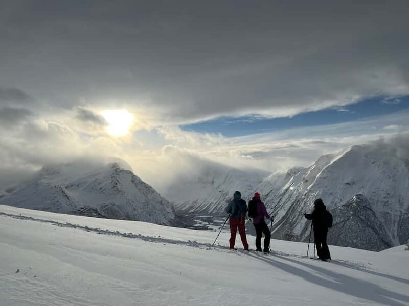 From Åndalsnes: Cable Car and Nesaksla Snowshoe Hike - FAQs