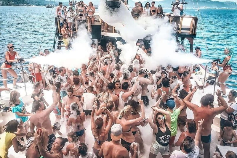 From Antalya/Kemer: All-Inclusive Party Boat with Lunch - Food & Drinks: A Solid Value