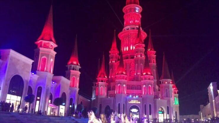 From Antalya: The Land of Legends Night Show Transfer - Pre-Show Shopping Experience