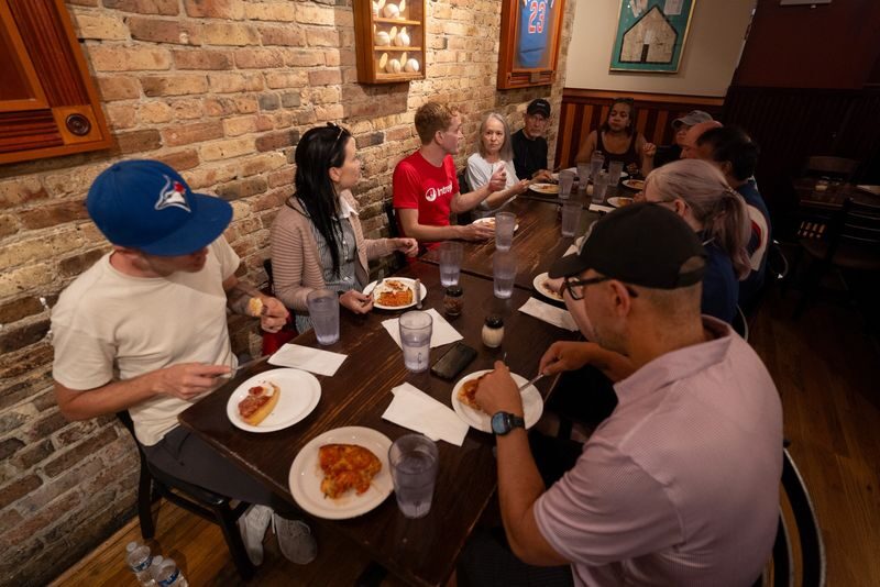 From Architecture to Food Tour in Chicago - Chicago architecture, told on the street