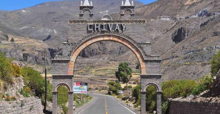 From Arequipa Chivay and Colca Canyon Full Day Tour - Tour Duration and Guide Information