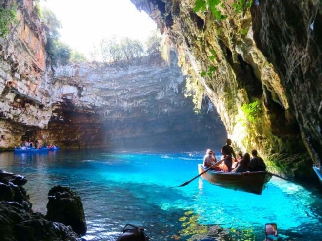 From Argostoli: Melissani Lake, Myrtos Swim & Local Tastings - Booking