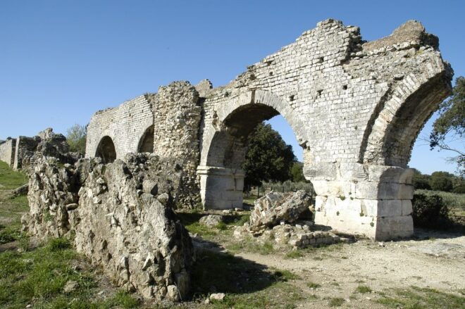 From Arles: Alpilles Regional Park Provence 4x4 Safari - Inclusions