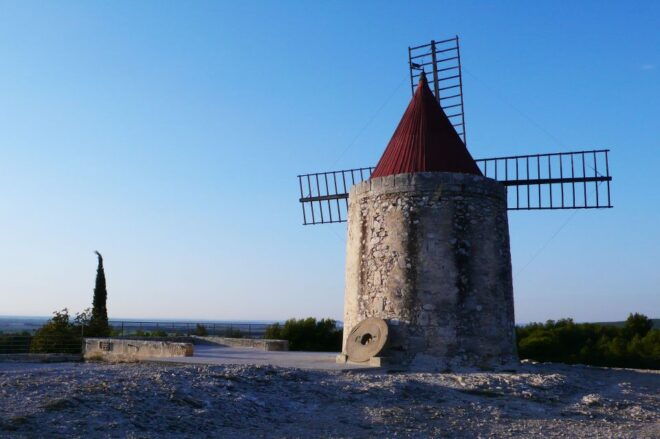 From Arles: Alpilles Regional Park Provence 4x4 Safari - Directions
