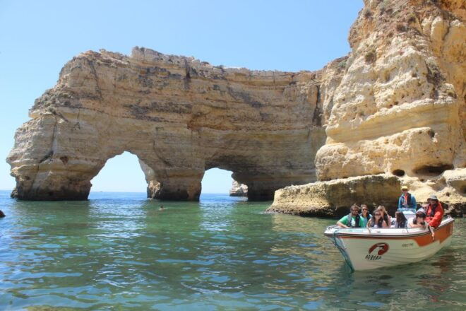 From Armação De Pêra: Private Beaches & Caves Boat Tour - Tour Duration