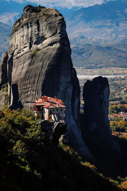 From Athens: 2-Day Delphi and Meteora Chinese Tour Guide - Practical Details and Tips
