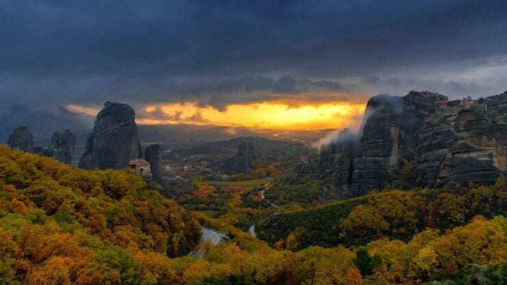 From Athens: 3 Days in Meteora & Delphi With Tours & Hotel - Ancient Delphi: Archaeological Marvel