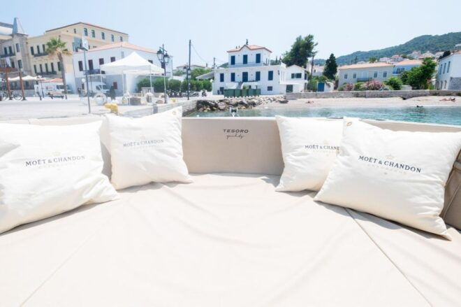 From Athens: Athenian Riviera 8H Luxury Private Cruise - Important Information for Guests