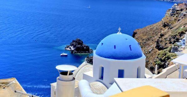 From Athens: Athens, Delphi, Meteora, & Santorini 8-Day Tour - Day 3: Delphi and Kalambaka