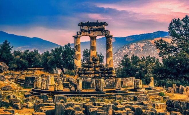 From Athens: Delphi and Meteora 2-Day Tour With Hotel - Review Summary
