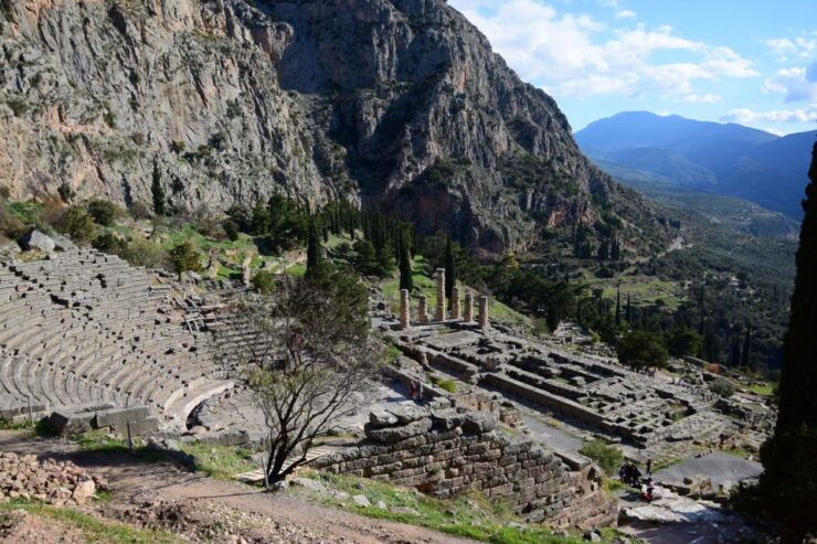 From Athens: Delphi, Arachova and Chaerone Pivate Day Tour - Experience Highlights