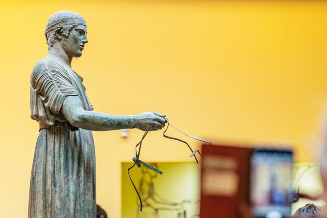 From Athens: Full-Day Bus Trip to Delphi and Arachova - Amenities Provided During the Journey