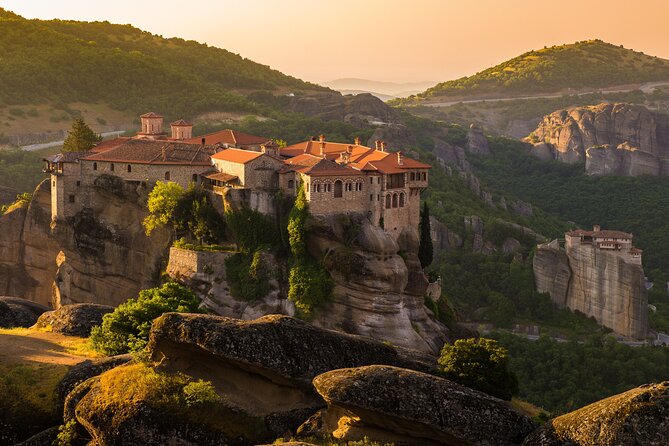 From Athens: Meteora Daytrip by Train & Bus With Audioguide - Unique and Beautiful Landscape