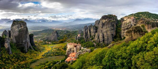 From Athens: Meteora Private Day Tour - Reservation and Pricing