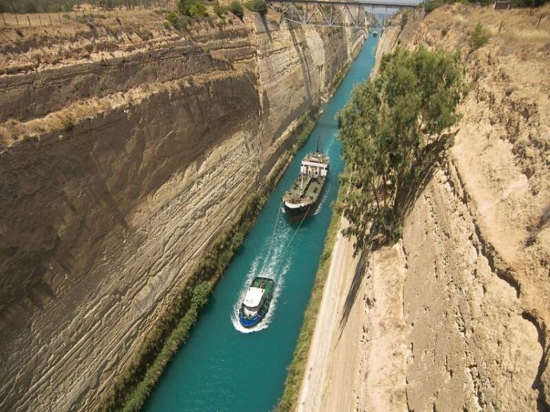 From Athens: Peloponnese 6-Day Private Tour to Meteora - Unpacking the Itinerary: A Deep Dive