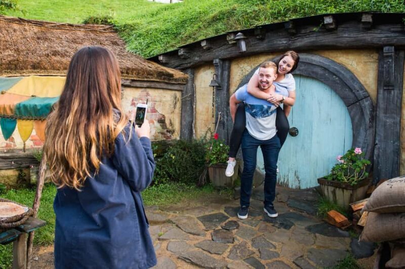 From Auckland: Hobbiton Movie Set Trip with Guided Tour - The Sum Up
