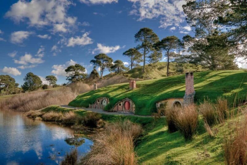 From Auckland: Hobbiton & Waitomo Caves Full-Day Trip - Authentic and Well-Preserved Attractions
