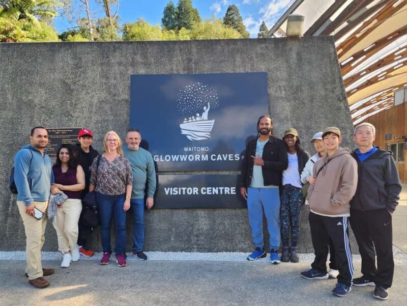 From Auckland: Hobbiton, Waitomo Caves & Kiwi House Tour - Transportation & Group Size