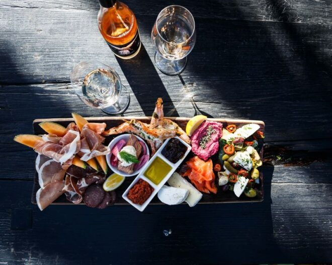 From Auckland: Waiheke Island Wine Tasting Tour With Lunch - Positive Customer Reviews