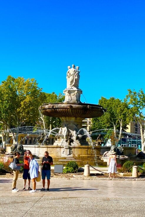 From Avignon: Day Trip to Aix En Provence Market & Luberon - Itinerary
