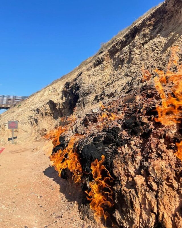 From Baku: Gobustan, Mud Volcanoes & Fire Temple Tour - A day trip that explains Azerbaijan through fire and stone
